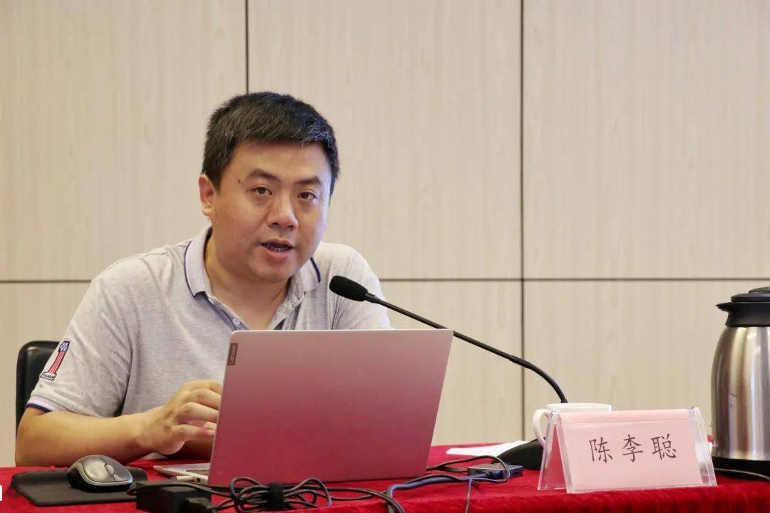 2025年新澳门和香港正版免费,全面释义、专家解析解释与落实与警惕虚假宣传 解析与释义